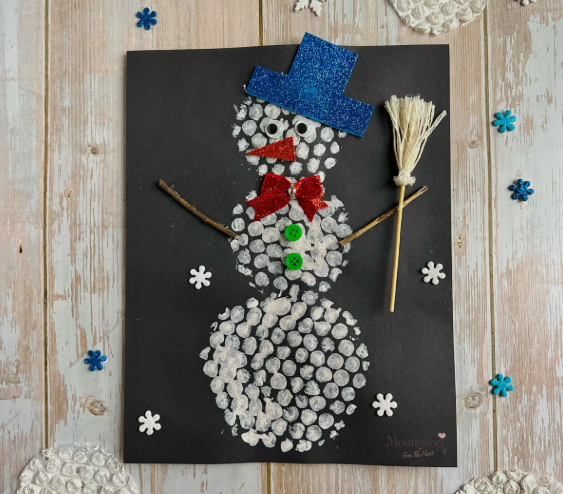 Snowman bubble wrap EYFS Christmas card idea